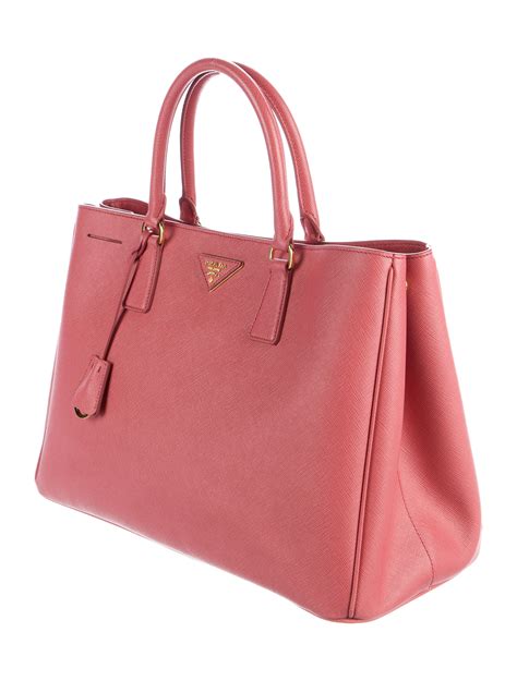 prada saffiano cuir shopping tote|Prada saffiano lux tote large.